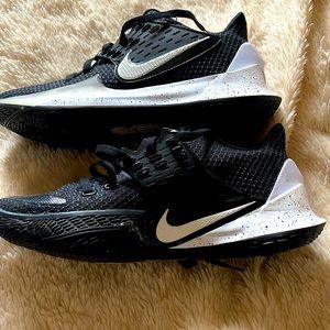 Nike kyrie flytrap 111 mens basketball shoes size U.S 13